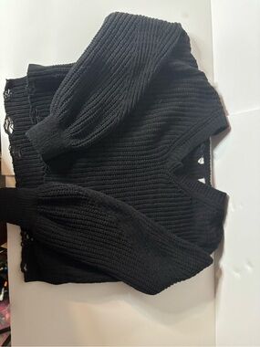 Black Chunky V-Neck Women's Sweater